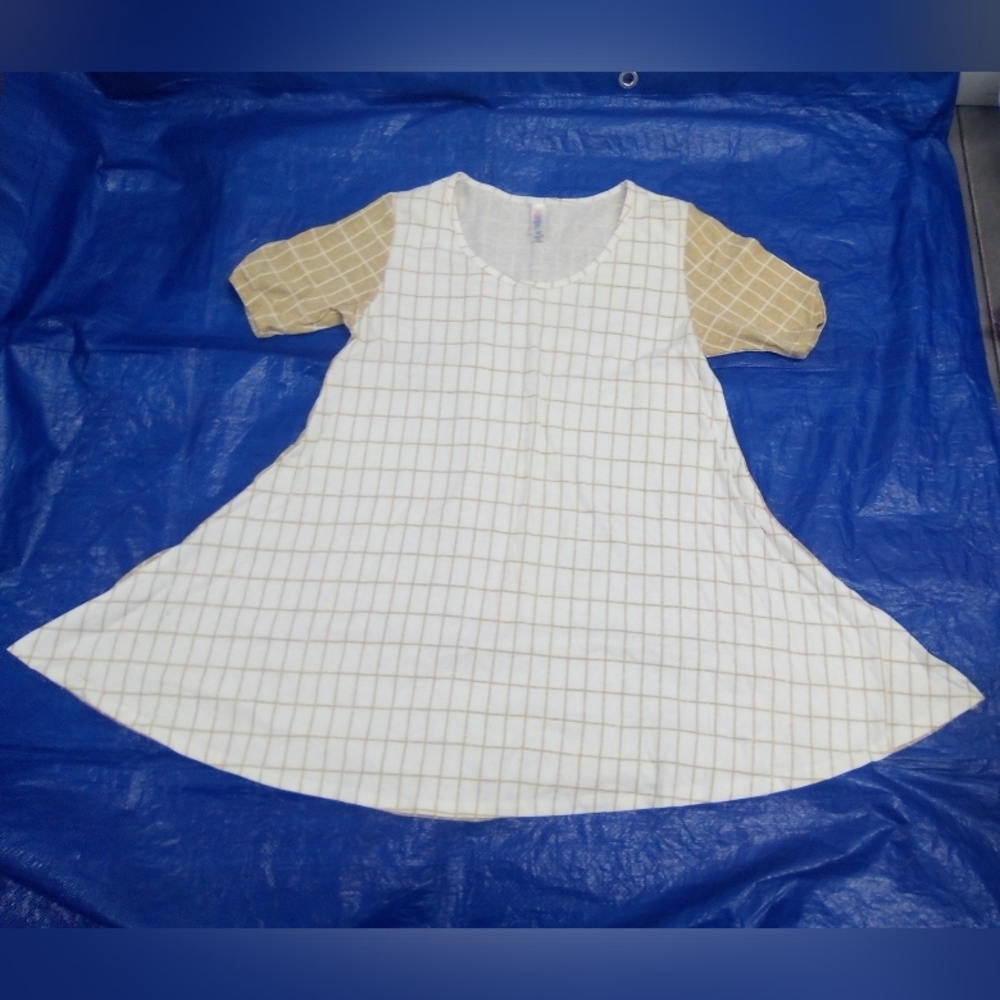 Lula Roe Checkered  Gold And White